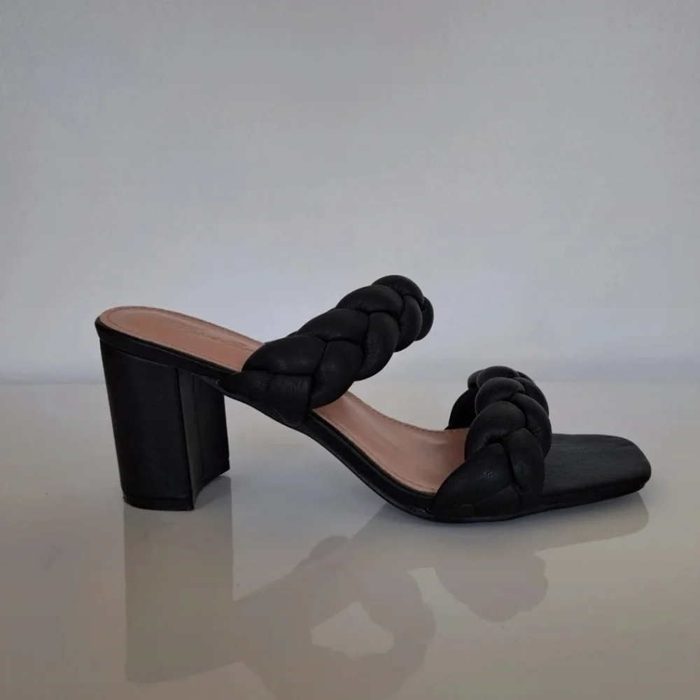 Envy Size 39 Uk 6 Black 'Knot To Miss' Braided Faux Leather Heel Sandals, Mules. - Picture 12 of 14